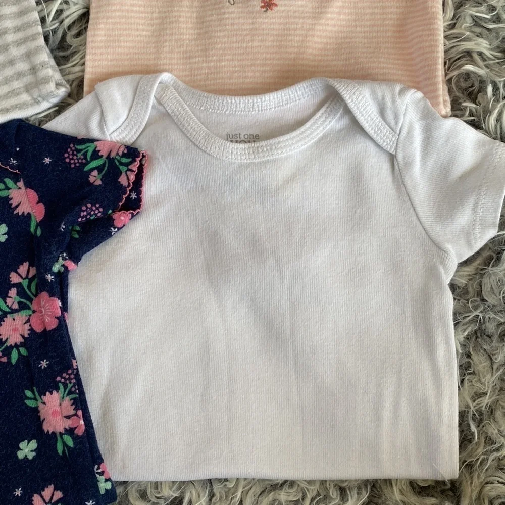 Baby Girl Short Sleeve Onesie Bundle Size 3-6 months